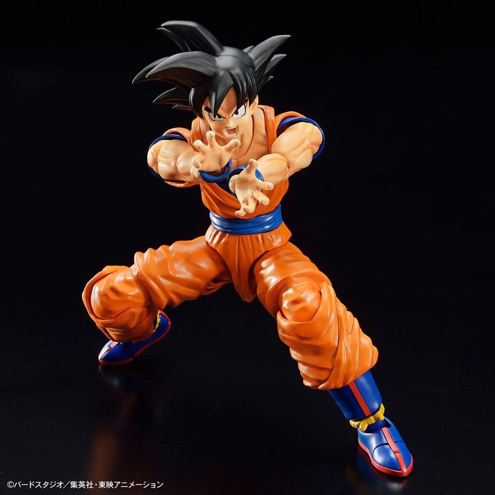 Figura articulada de Son Goku de Dragon Ball Z en pose de combate - 3