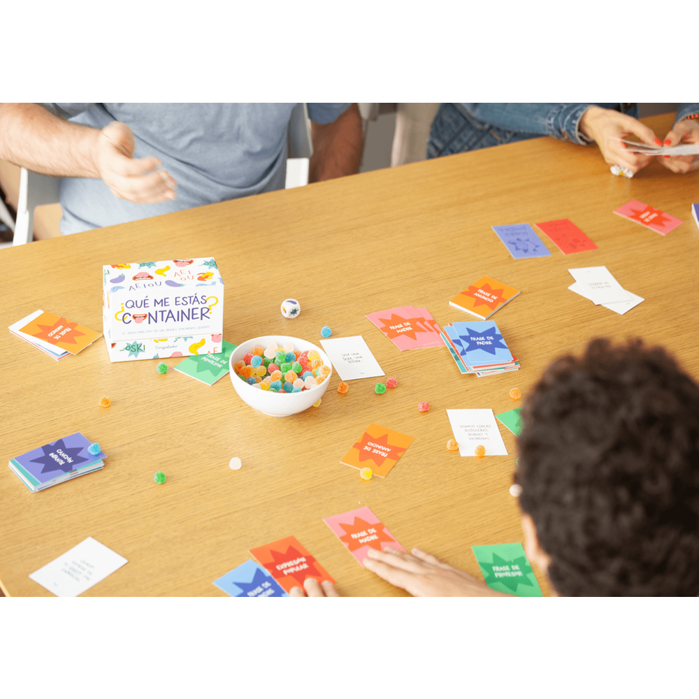 Caja del juego de cartas ¿Qué me estás container? de HELLOFUN! - 5