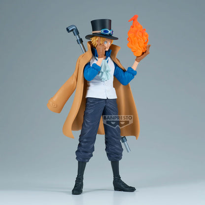 Figura de Sabo de One Piece con sombrero, capa y llama naranja - 3