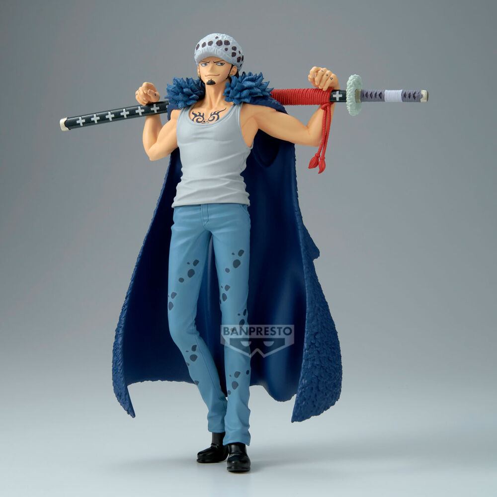Figura de Trafalgar Law de One Piece con espada y capa azul - 3