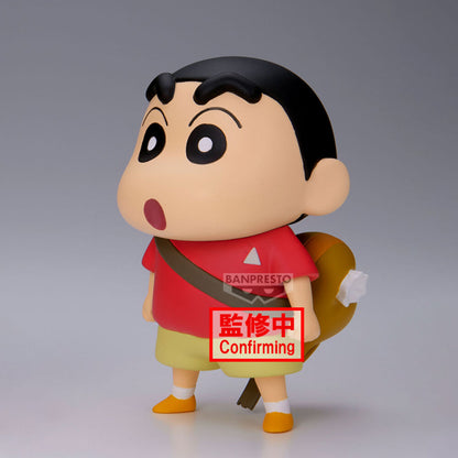 Figura Banpresto de Shinnosuke Nohara con camiseta roja y pantalón amarillo - 4