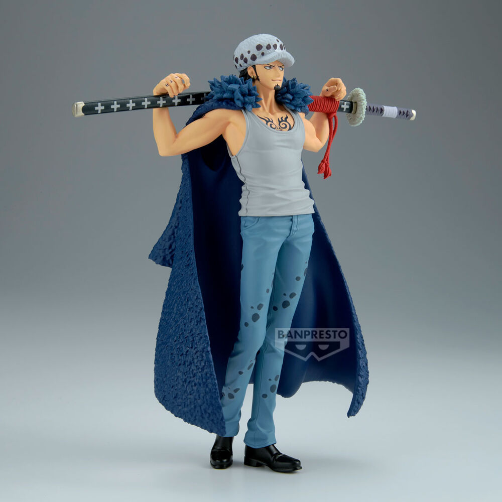 Figura de Trafalgar Law de One Piece con espada y capa azul - 4