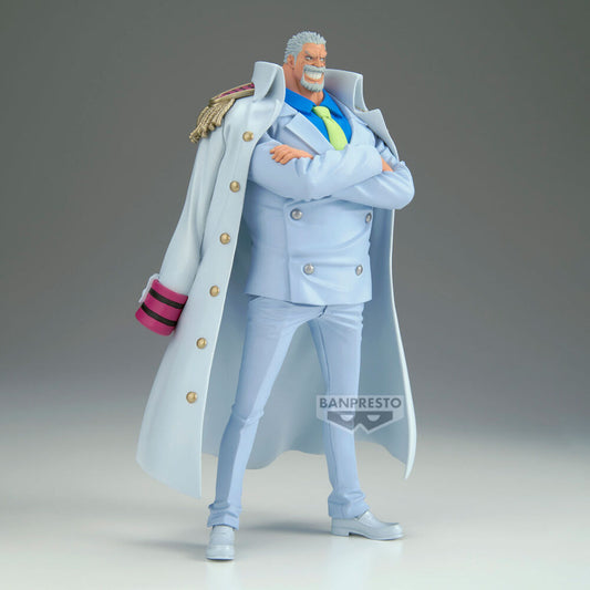 Figura de Monkey D. Garp de One Piece con capa y brazos cruzados - 4