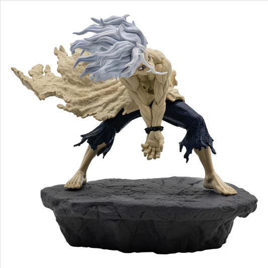 Figura de Tomura Shigaraki de My Hero Academia en pose de combate sobre una base rocosa - 3