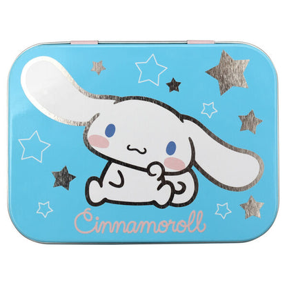Caja metálica azul de tiritas Cinnamoroll Hello Kitty