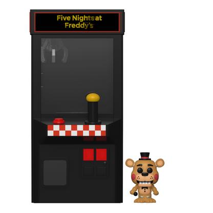 Figura Funko Bitty POP! Arcade de Toy Freddy junto a una máquina recreativa