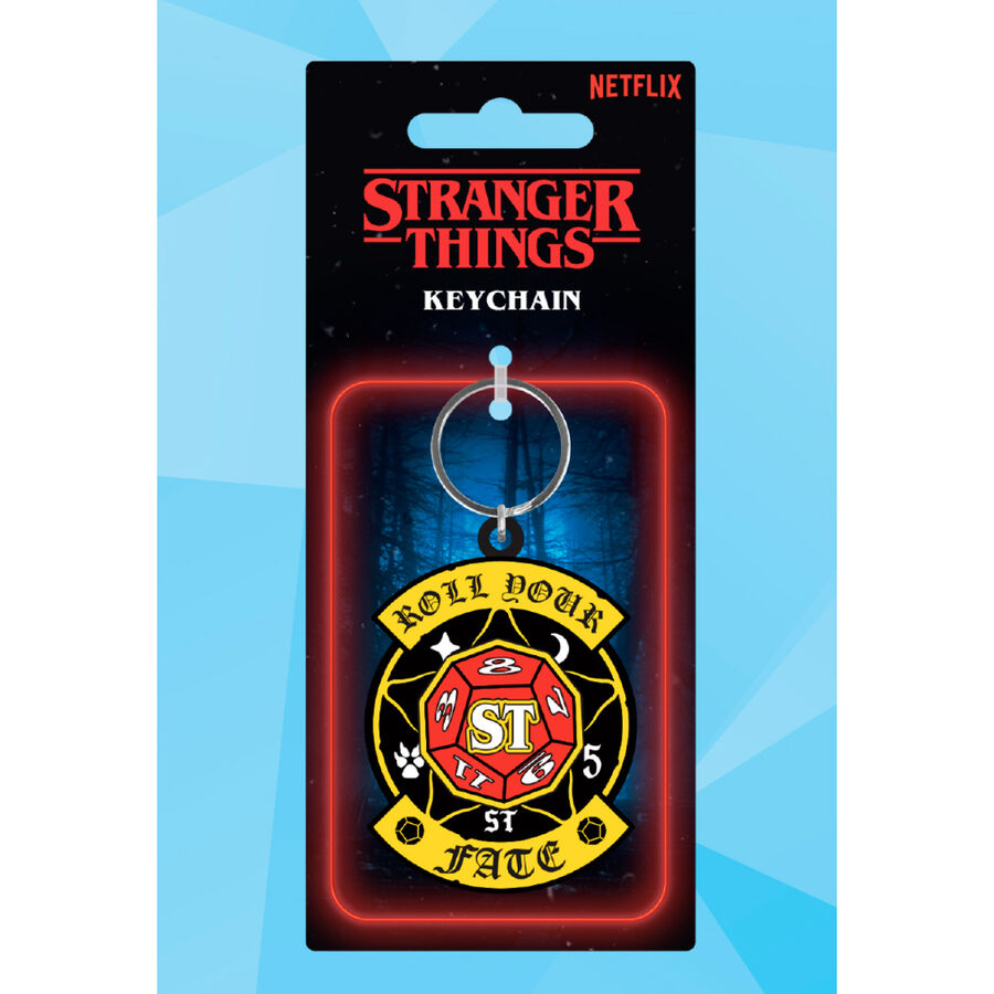 Llavero Stranger Things con dado rojo y emblema circular