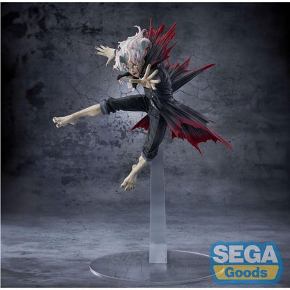 Figura SEGA de Okarun transformado de Dandadan en pose dinámica