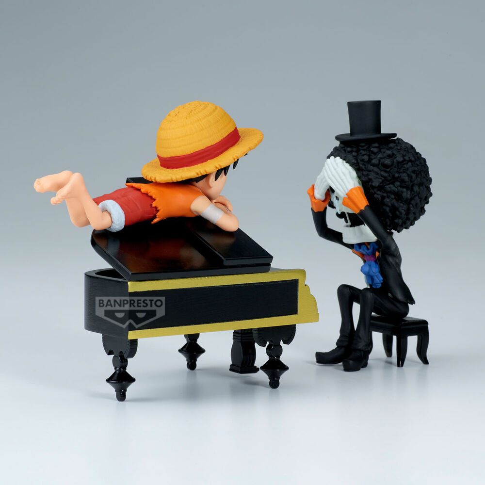 Figura de Luffy y Brook de One Piece junto a un piano - 4