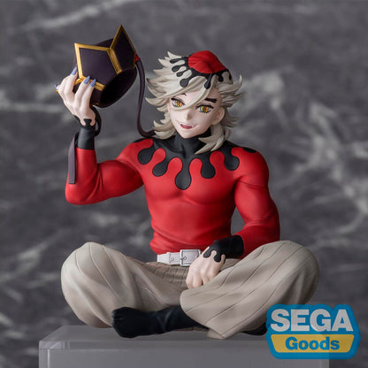 Figura de Douma de Demon Slayer sentado con atuendo rojo y negro