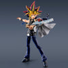 Figura articulada S.H.Figuarts de Yami Yugi con Disco de Duelo