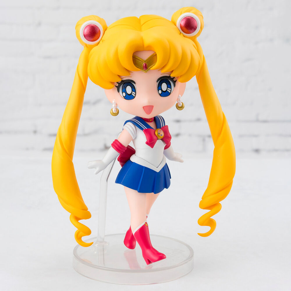 Figura Figuarts Mini de Sailor Moon con Varita Lunar y base transparente - 4