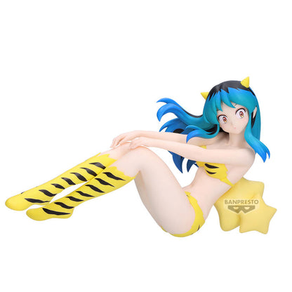 Figura de Lum de Urusei Yatsura en pose relajada