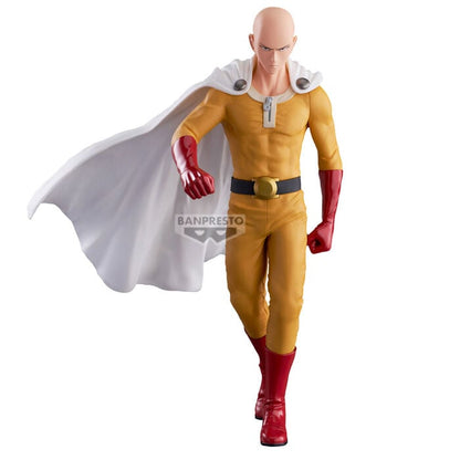 Figura de Saitama de One Punch Man con traje amarillo y capa blanca