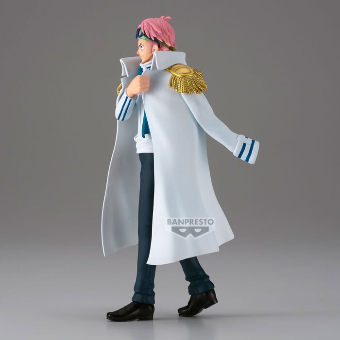 Figura de Koby de One Piece con abrigo blanco y gafas verdes - 4