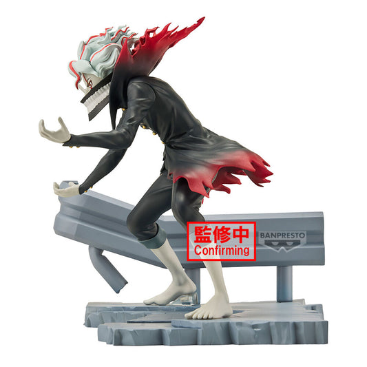 Figura Banpresto de Okarun transformado de Dandadan sobre una base escénica - 3