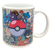 Taza Pokémon blanca con Poké Ball y personajes multicolor