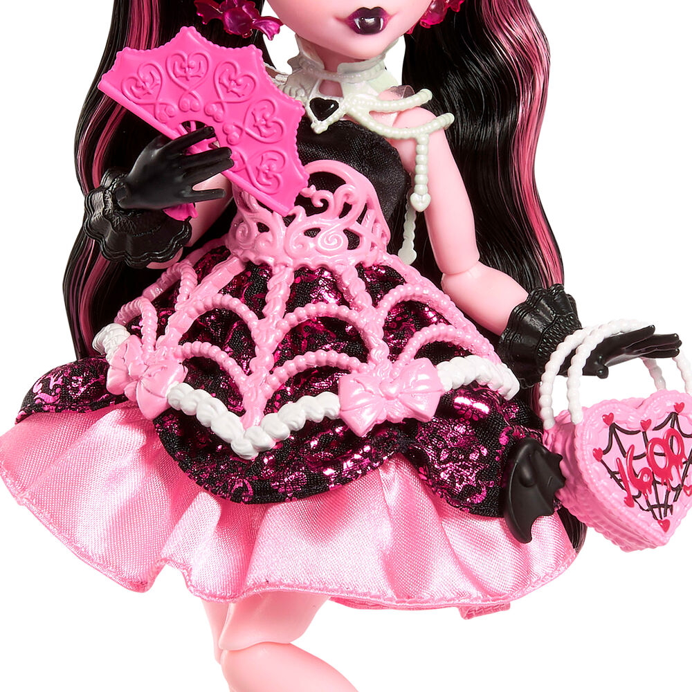 Muñeca Draculaura Monster High Scary Sweet Birthday con vestido rosa y negro - 5