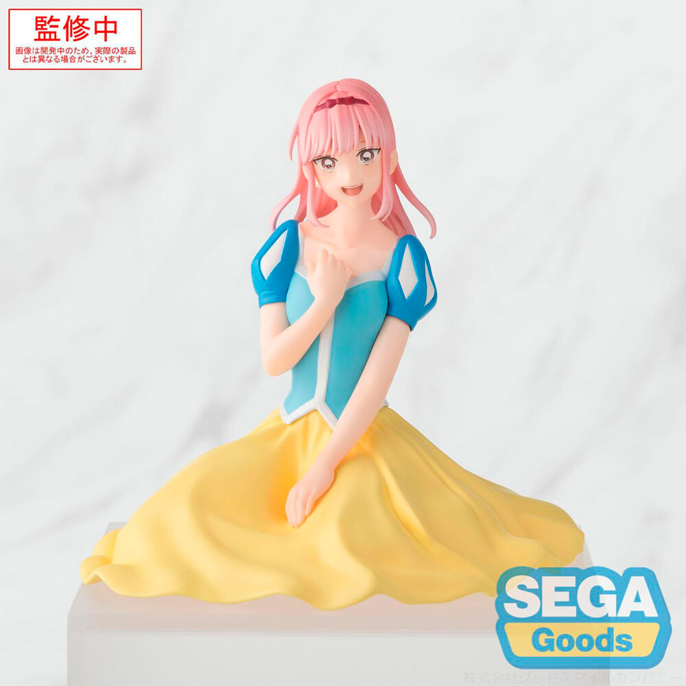 Figura SEGA de Hina Chono de Blue Box sentada con vestido azul y falda amarilla - 4