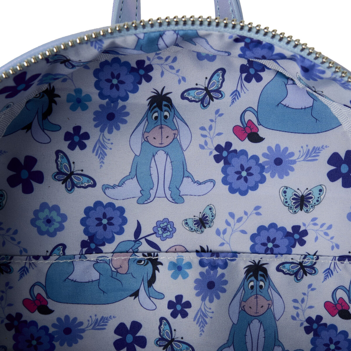 Mochila Loungefly de Eeyore Disney con flores y mariposas azules - 4