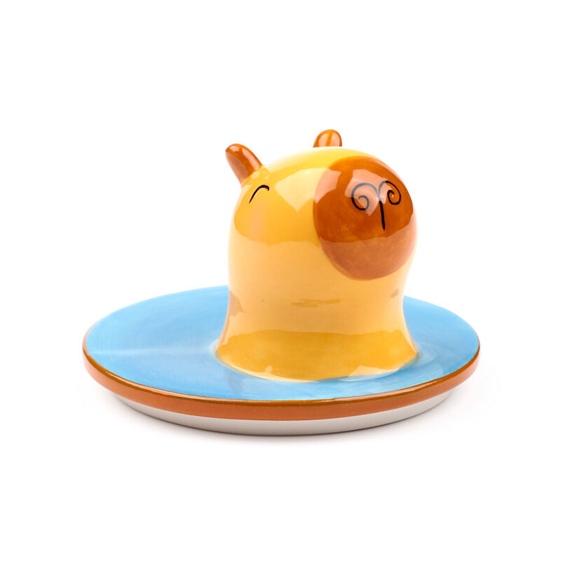 Taza de cerámica PUCKATOR con tapa azul y figura de capibara - 4