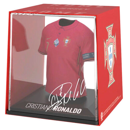 Figura mini de Cristiano Ronaldo con camiseta roja en estuche