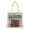 Bolsa shopping cruda de Stranger Things con diseño de periódico de Hawkins