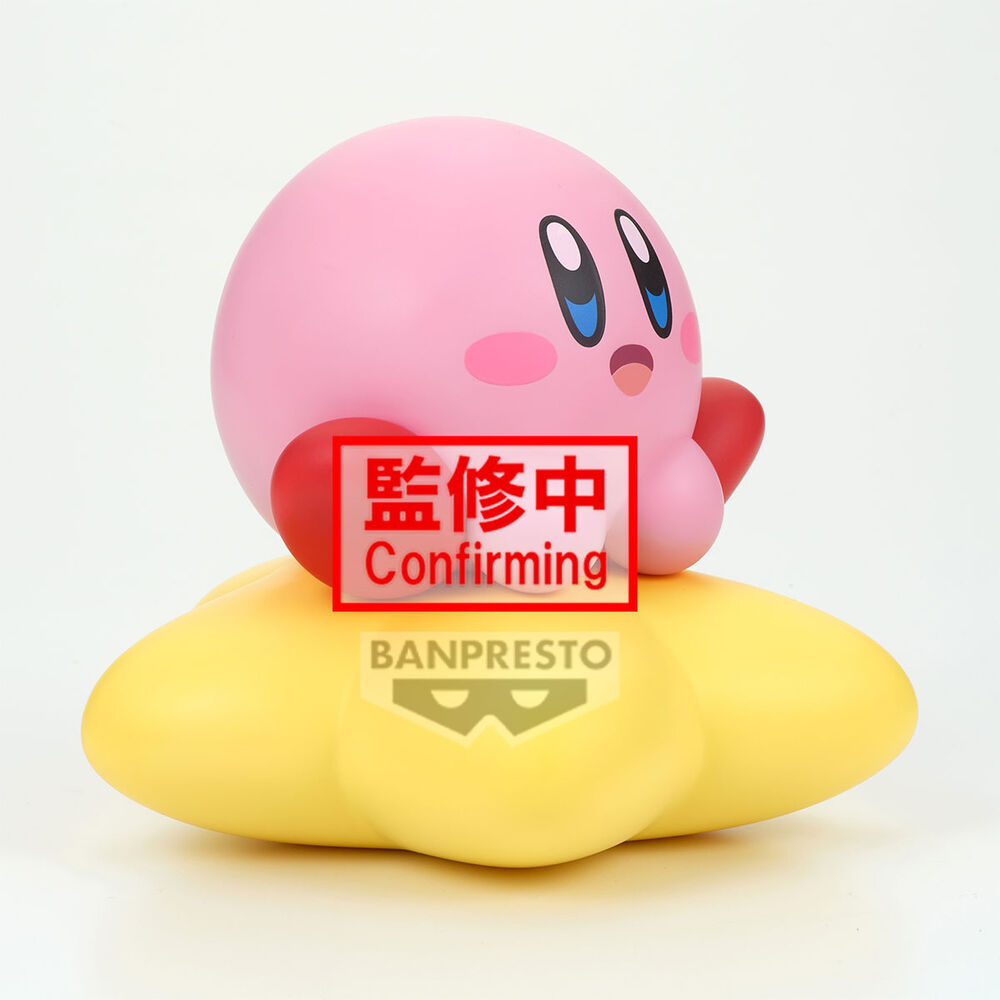Figura Kirby Sofvimates rosa de Banpresto sobre apoyo amarillo - 3