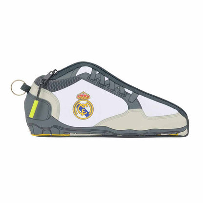 Portatodo con forma de zapatilla del Real Madrid 25/26