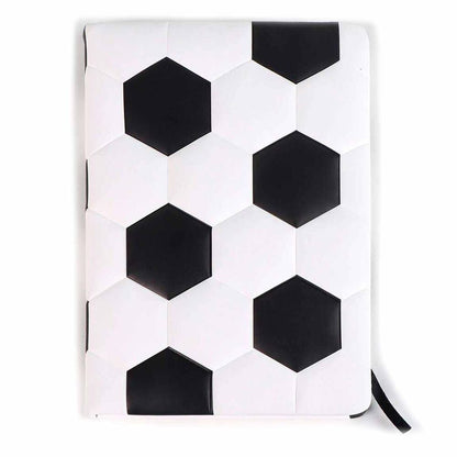 Cuaderno Real Madrid CERDÁ blanco y negro con diseño de balón y marcapáginas negro