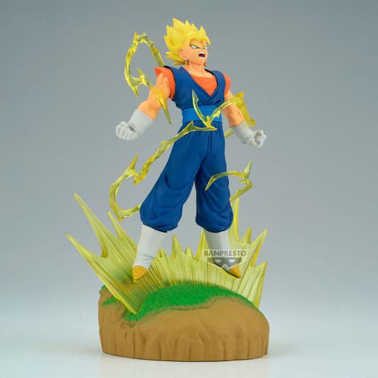 Figura de Vegito de Dragon Ball Z con efecto de energía amarilla sobre una base escénica - 2