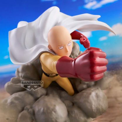 Figura de Saitama de One Punch Man con puño extendido sobre una base de rocas - 2