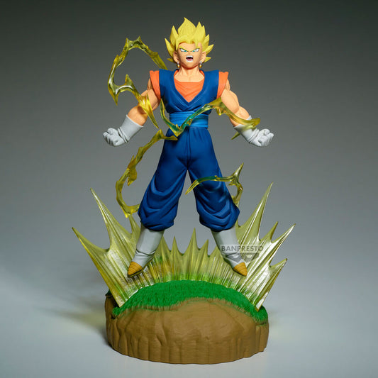 Figura de Vegito de Dragon Ball Z con efecto de energía amarilla sobre una base escénica - 3