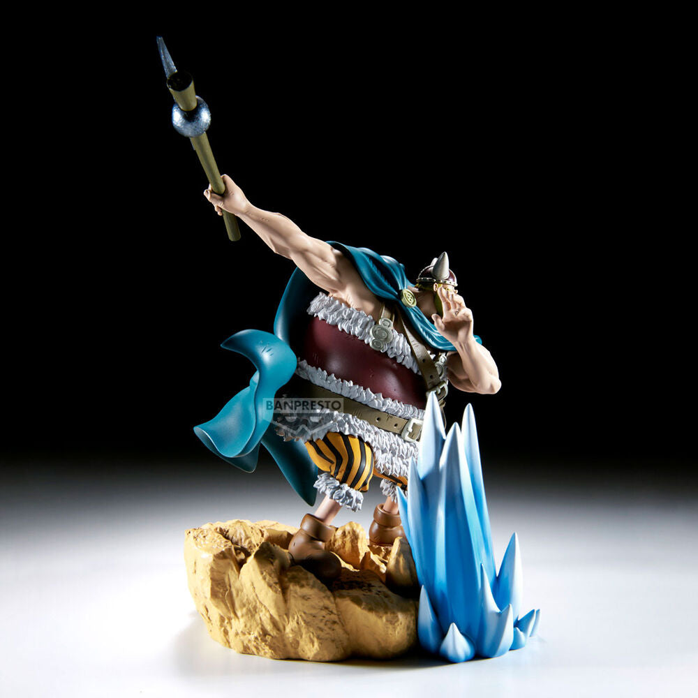 Figura de Brogy de One Piece con hacha sobre una base rocosa - 3