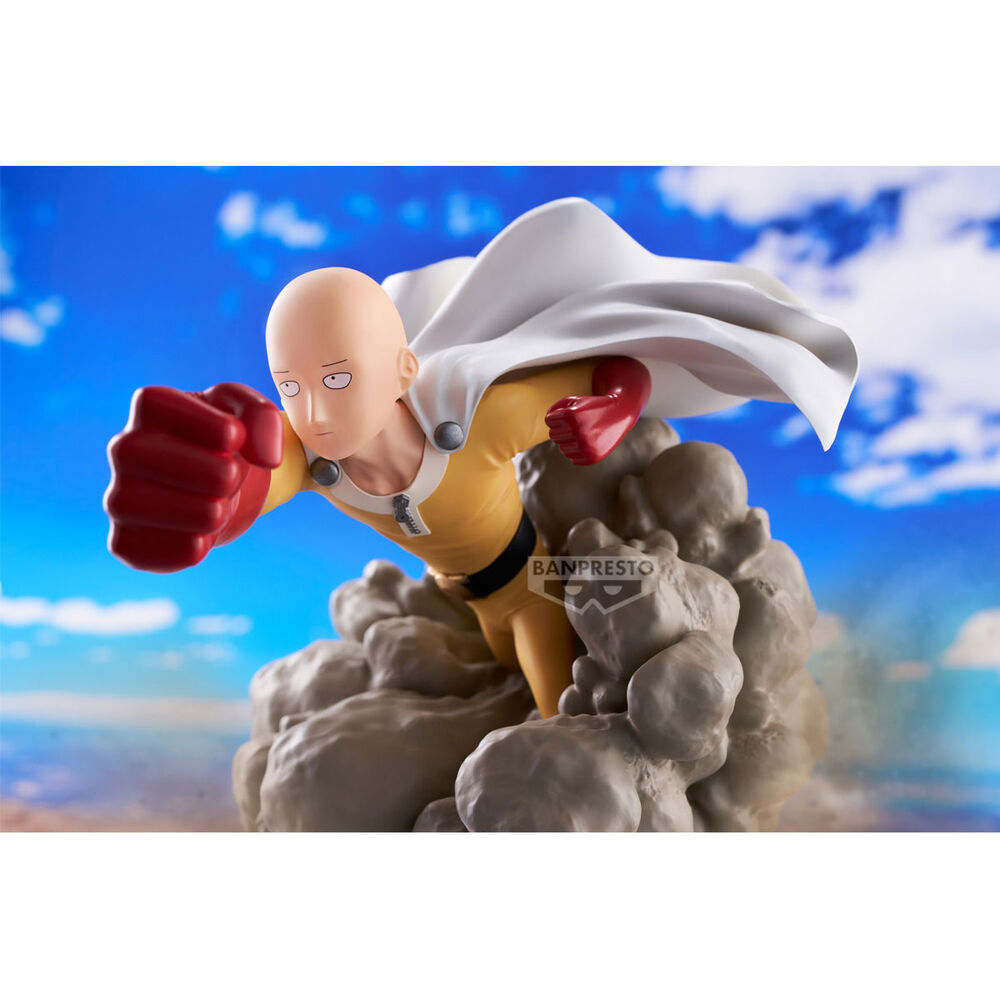 Figura de Saitama de One Punch Man con puño extendido sobre una base de rocas - 4