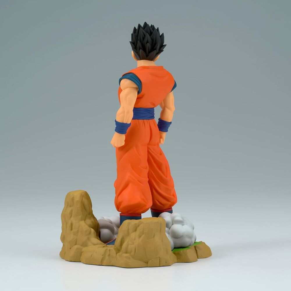 Figura de Son Gohan de Dragon Ball Z con base rocosa y nubes - 3