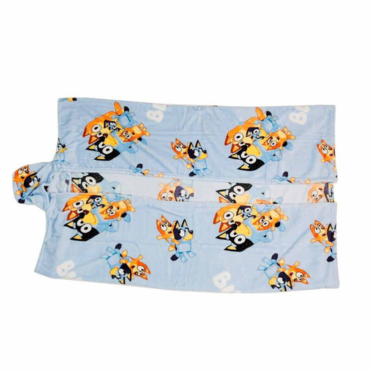 Manta coralina Bluey con capucha y estampado de Bluey y Bingo