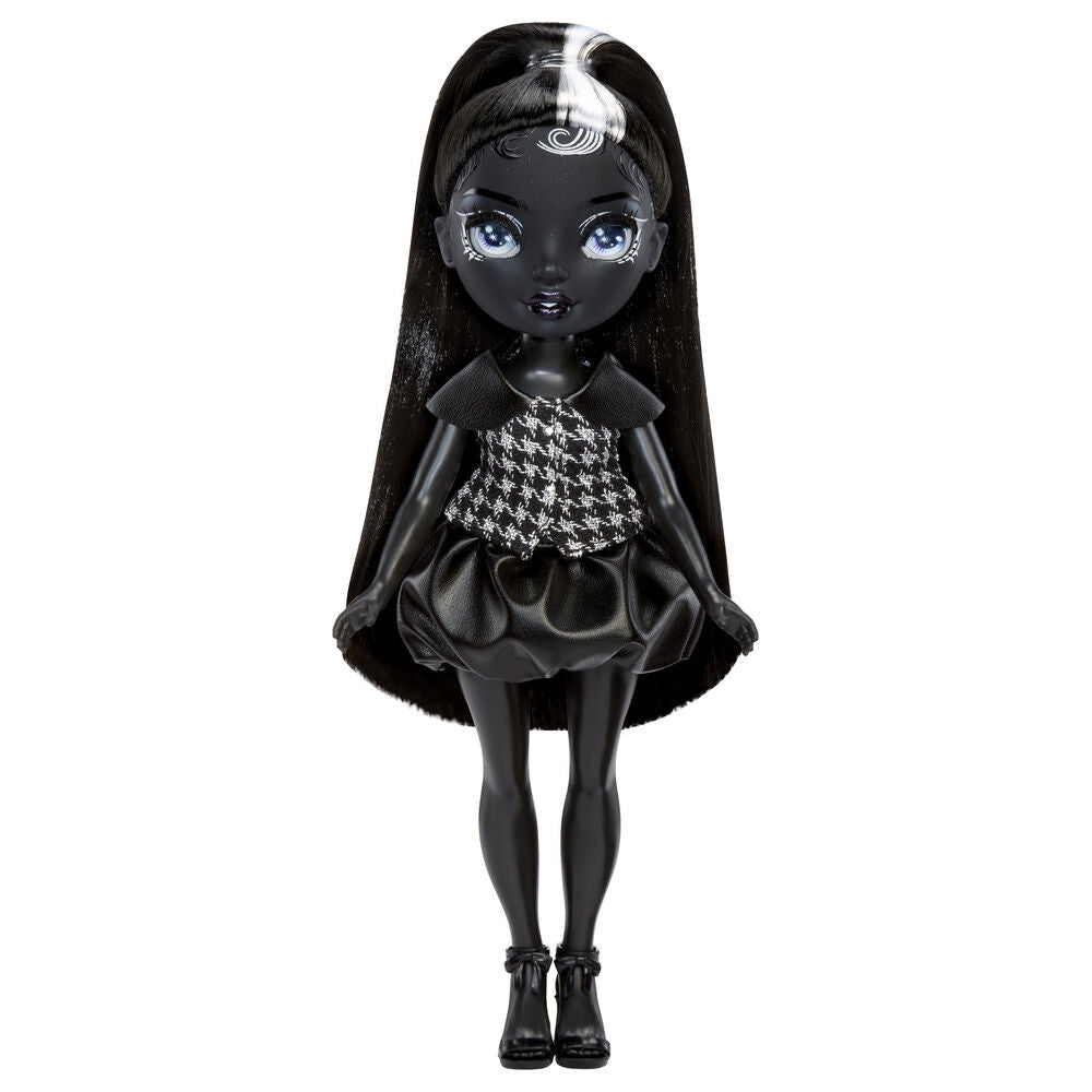 Muñeca Shanelle Shadow High de MGA con cabello negro y mecha blanca