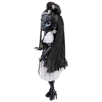 Muñeca Shanelle Onyx de Shadow High con vestido blanco y negro - 4