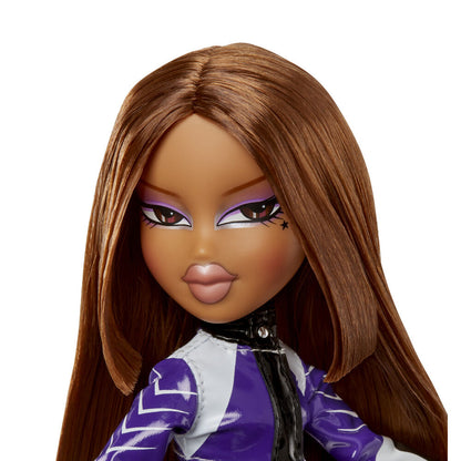 Muñeca Yasmin Scorchin' Bratz con outfit morado y gafas - 4