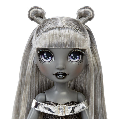Muñeca Luna Madison de Shadow High con conjunto negro y plateado - 5
