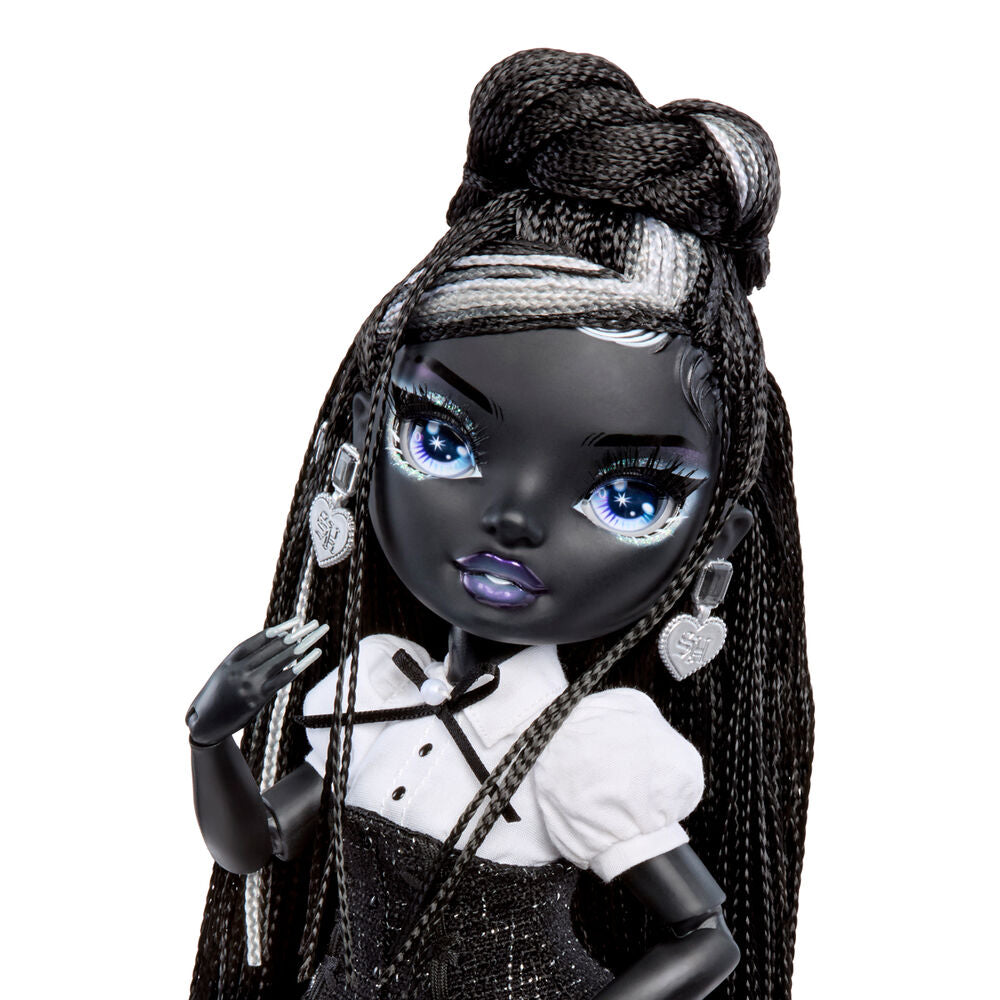 Muñeca Shanelle Onyx de Shadow High con vestido blanco y negro - 5