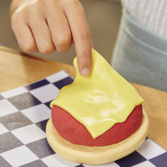 Kit Creative Chefs de Little Tikes con accesorios para preparar una hamburguesa - 5