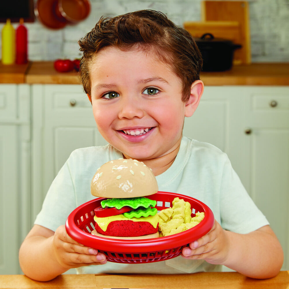 Kit Creative Chefs de Little Tikes con accesorios para preparar una hamburguesa - 8