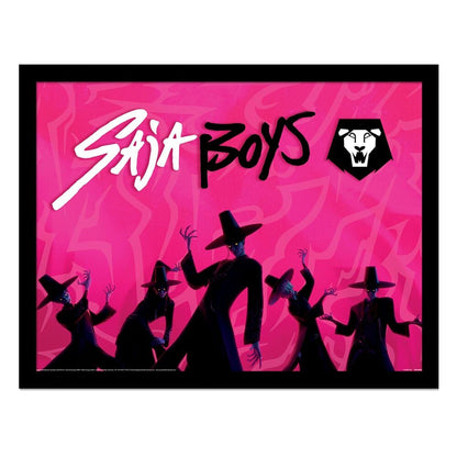Cuadro enmarcado de Saja Boys sobre fondo rosa
