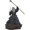 Figura de Gandalf en Moria con bastón y espada