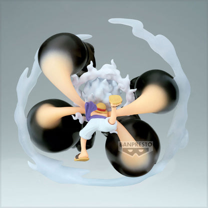 Figura de Monkey D. Luffy de One Piece con grandes puños negros - 5