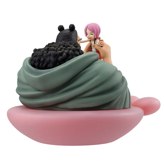 Figura Ichibansho de Kuma sosteniendo a Bonney sobre una base rosa - 2