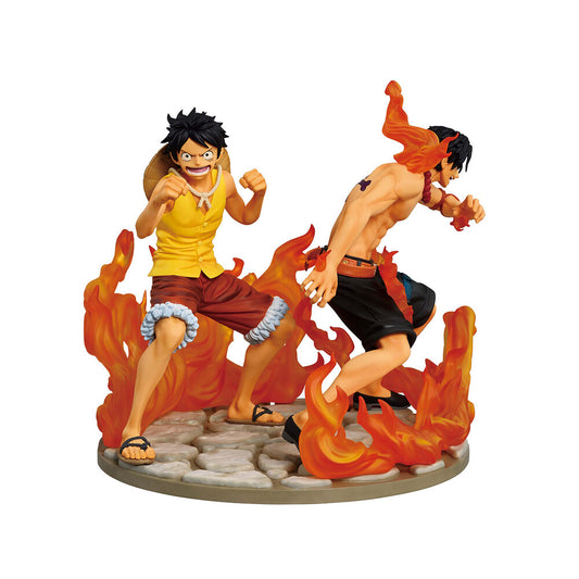 Figura Ichibansho de Ace y Luffy de One Piece rodeados de llamas - 2
