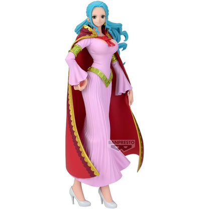Figura de Nefeltari Vivi de One Piece con vestido rosa y capa roja